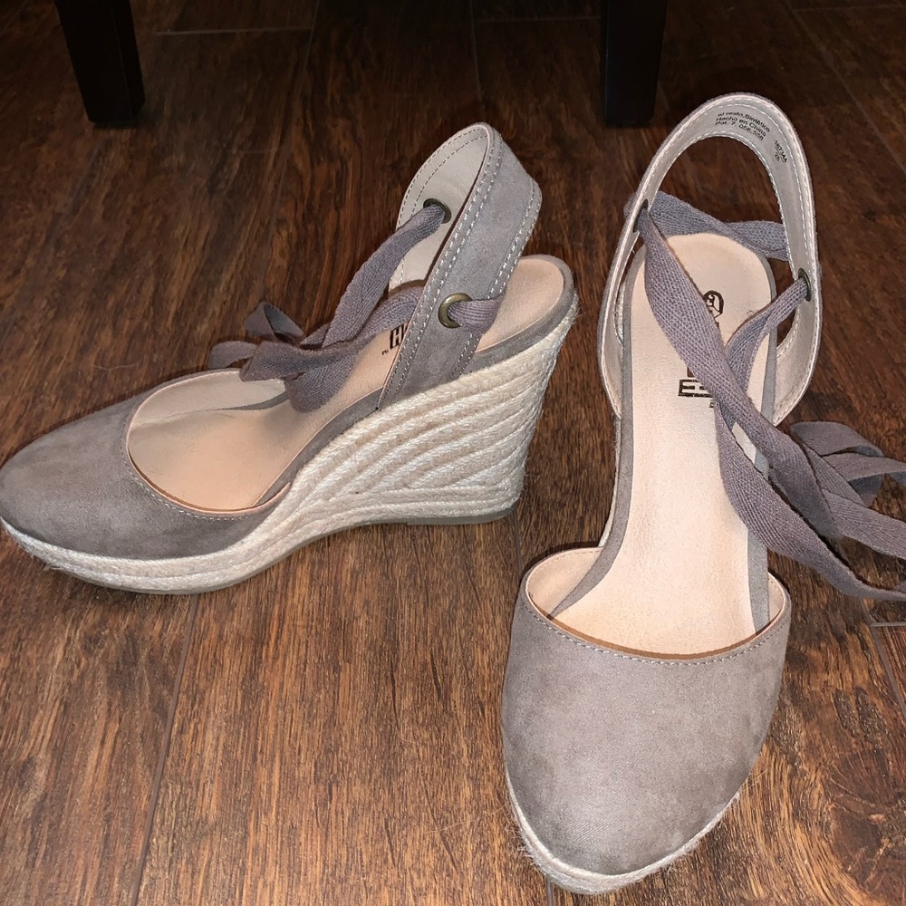 Wedge heel espadrille